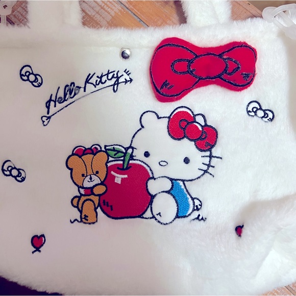 Hello Kitty Crossbody Purse - Picture 6 of 6